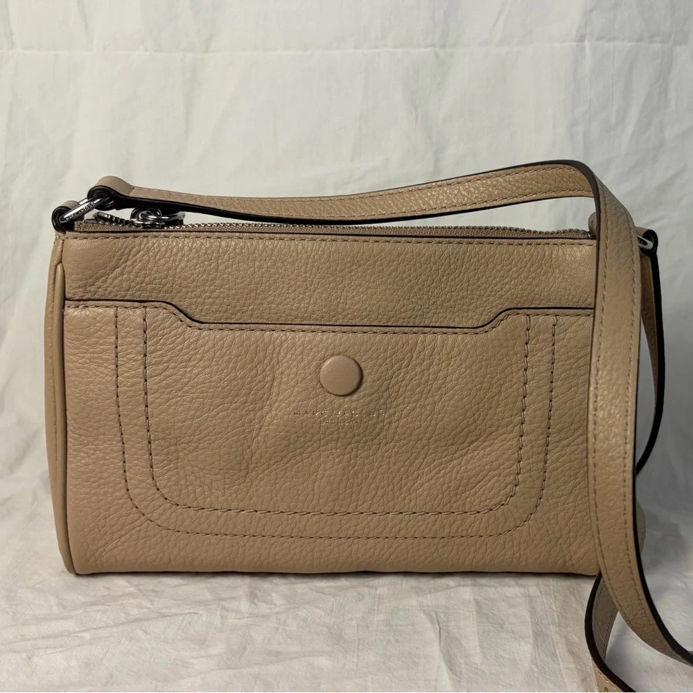 👜 Marc Jacobs Empire City Leather Crossbody – Sandstone | NWT